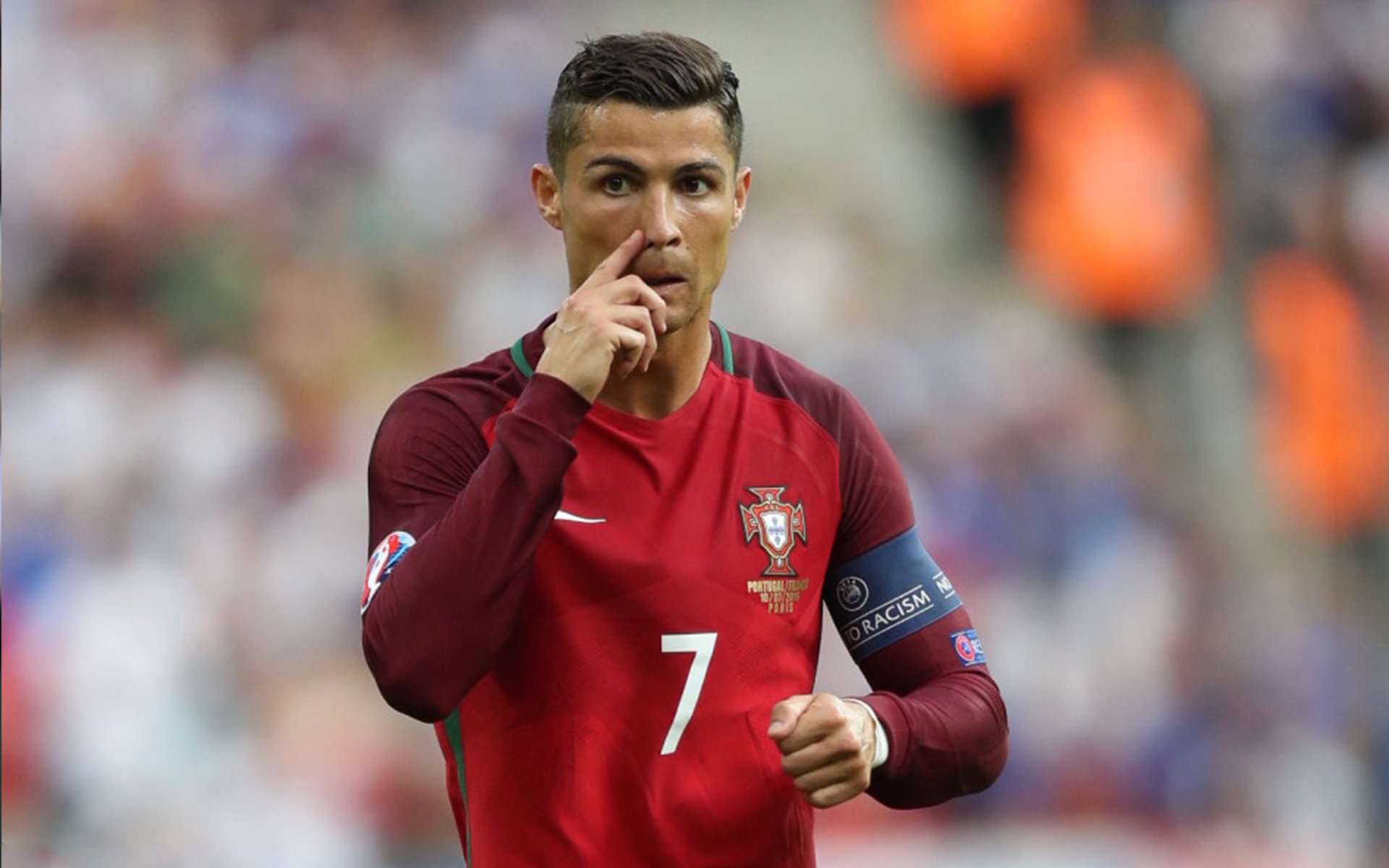 世界自行车2026年新规要求车手强制佩戴摔倒感应装置