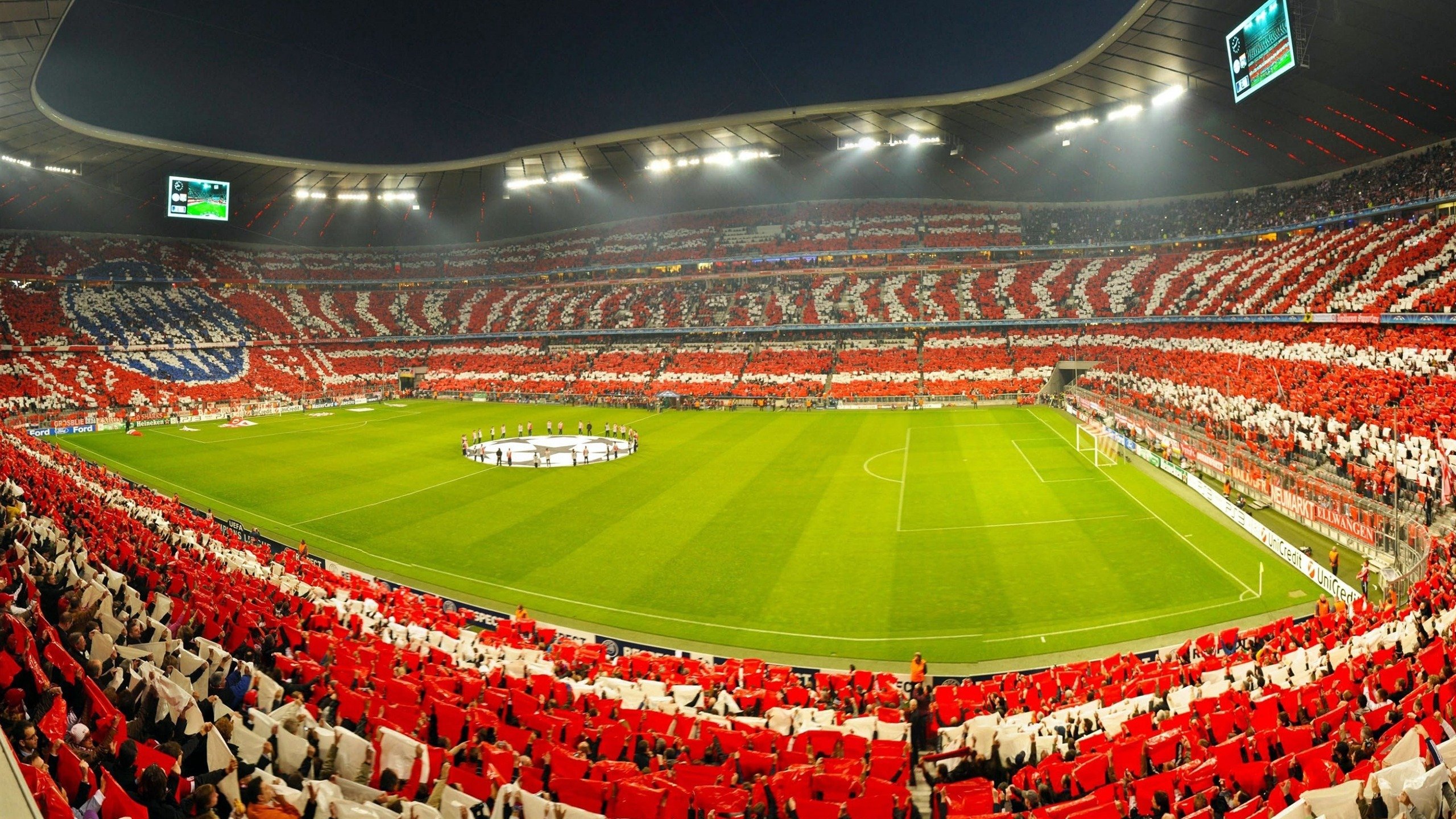 高原盐湖越野赛 超现实景观成跑者朋友圈刷屏背景